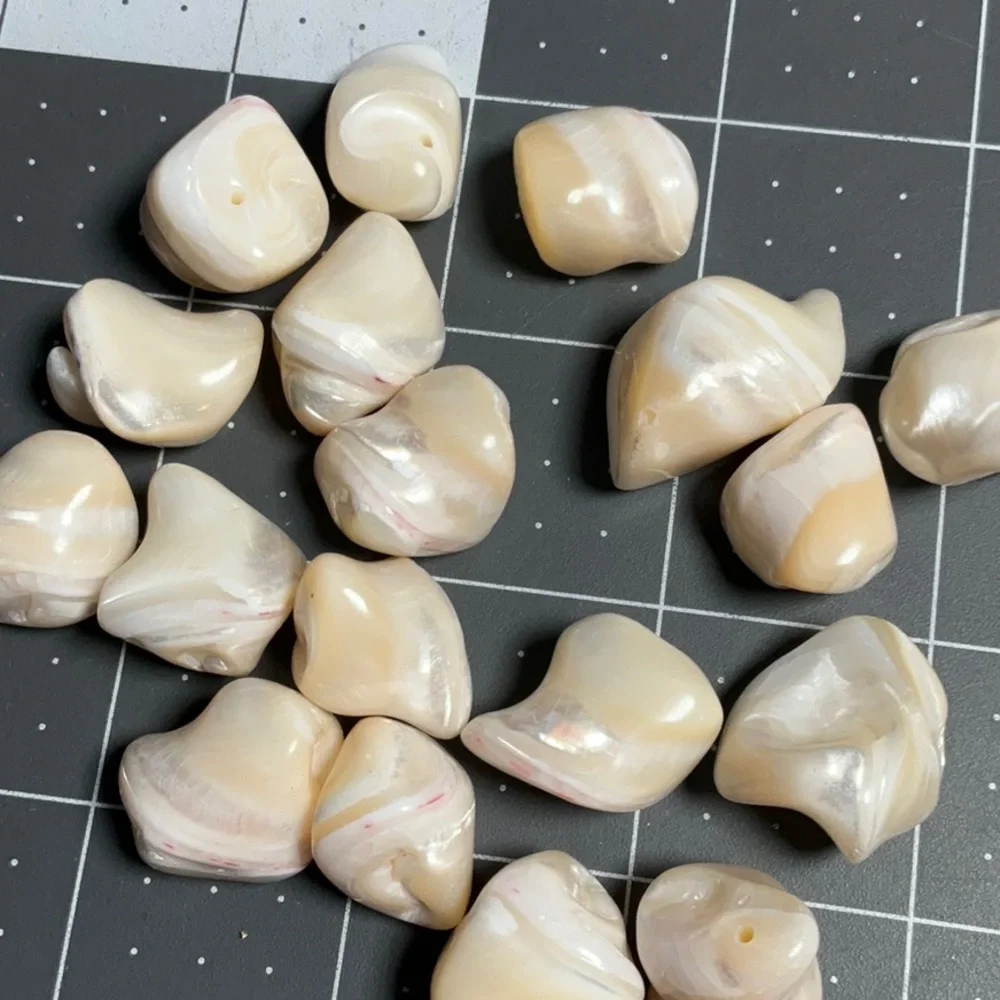 Pair 20mm Shell Twist Beads - Picture 1 of 4